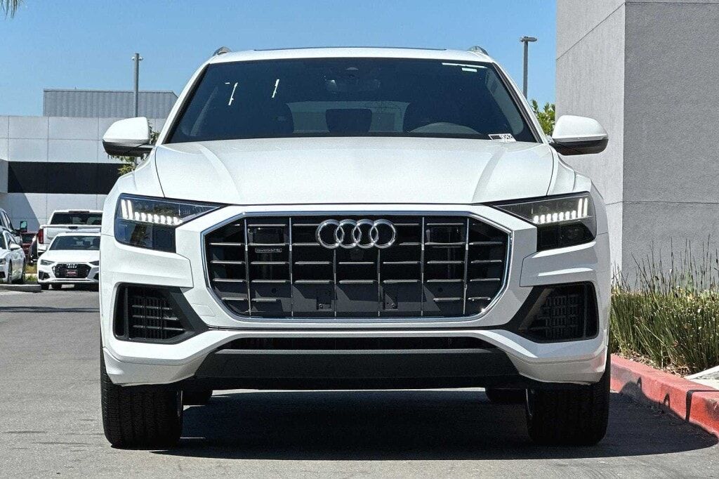 2023 Audi Q8