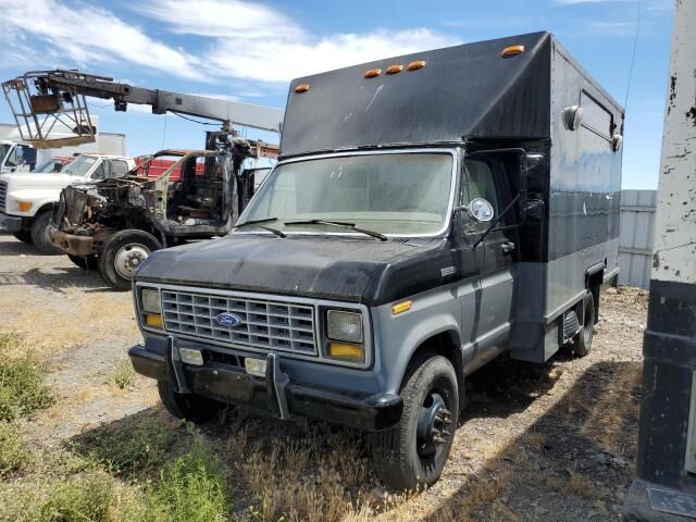 Ford E-350