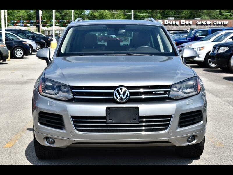 2012 VOLKSWAGEN Touareg
