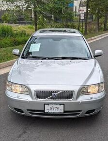 2007 VOLVO V70 - VIN Decoder