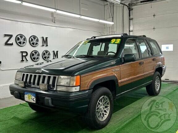 Jeep Grand Wagoneer