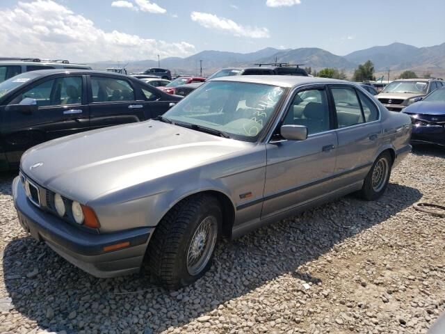 BMW 530i