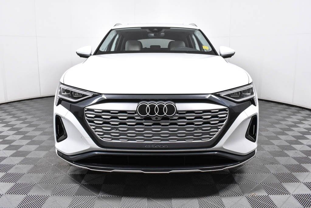 2024 Audi Q8