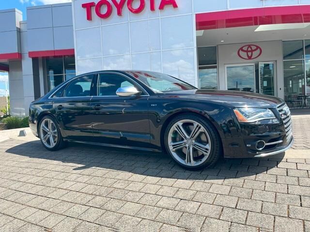 Audi S8