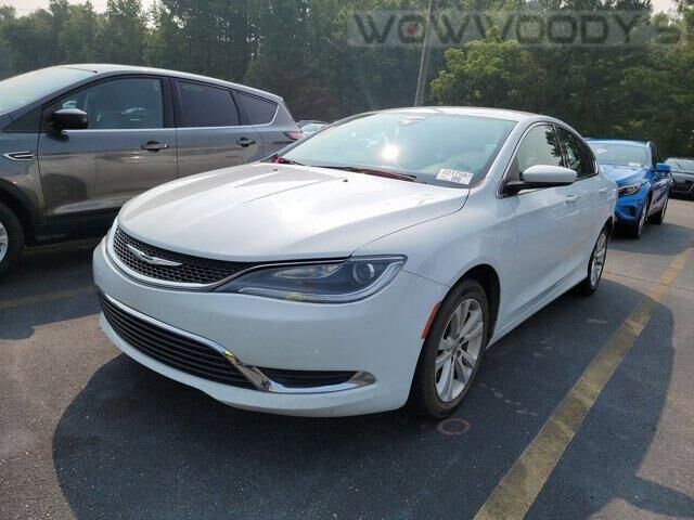 Chrysler 200