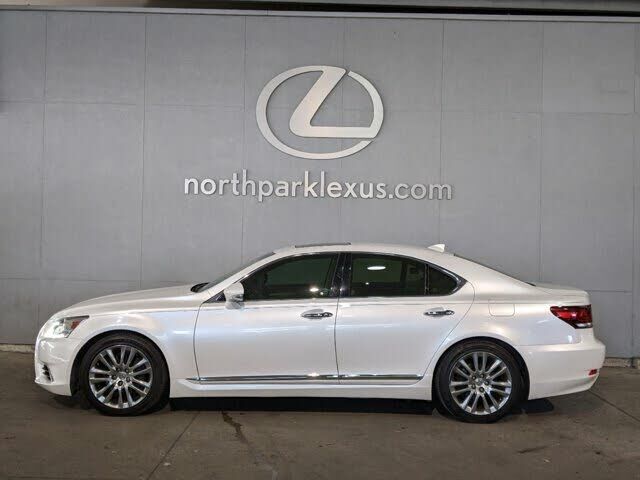 Lexus LS