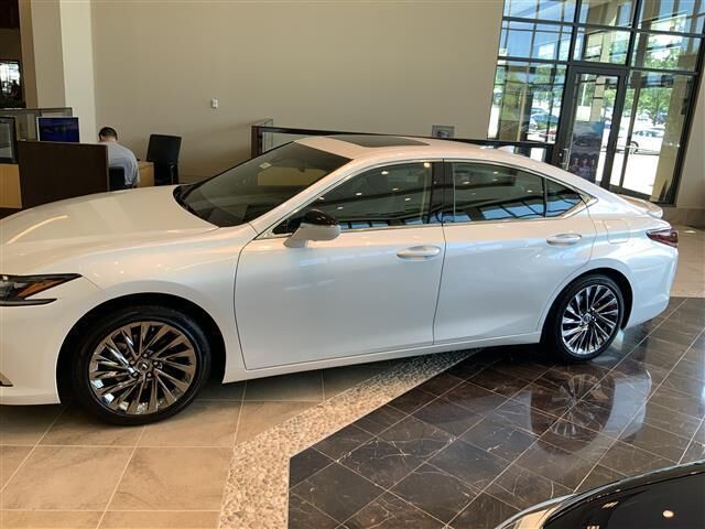2024 Lexus ES