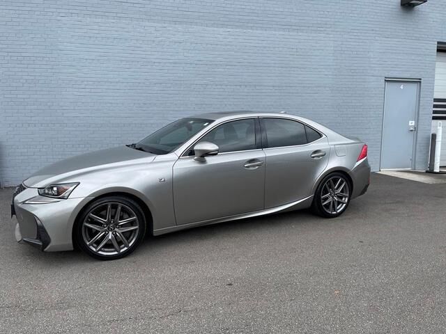 2017 Lexus IS