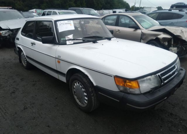 Saab 900
