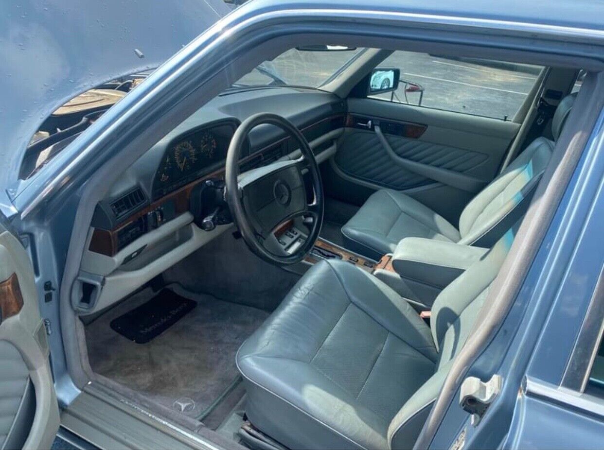 Mercedes-Benz 560