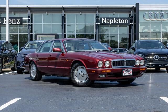 Jaguar XJ6
