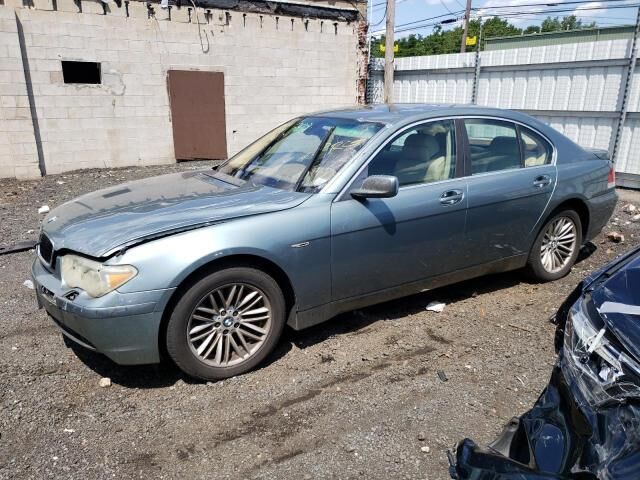 BMW 745i