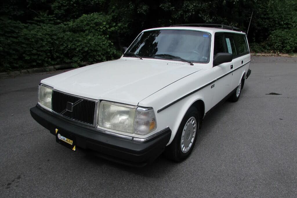 Volvo 240 Series