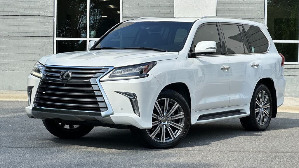 Lexus LX