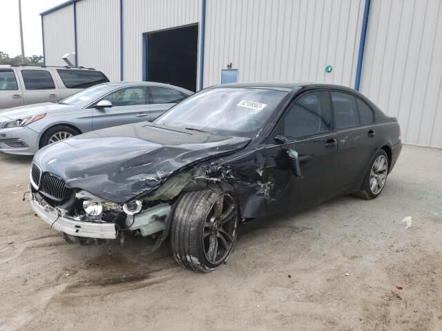 BMW 745i