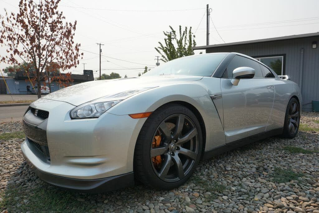 Nissan GT-R