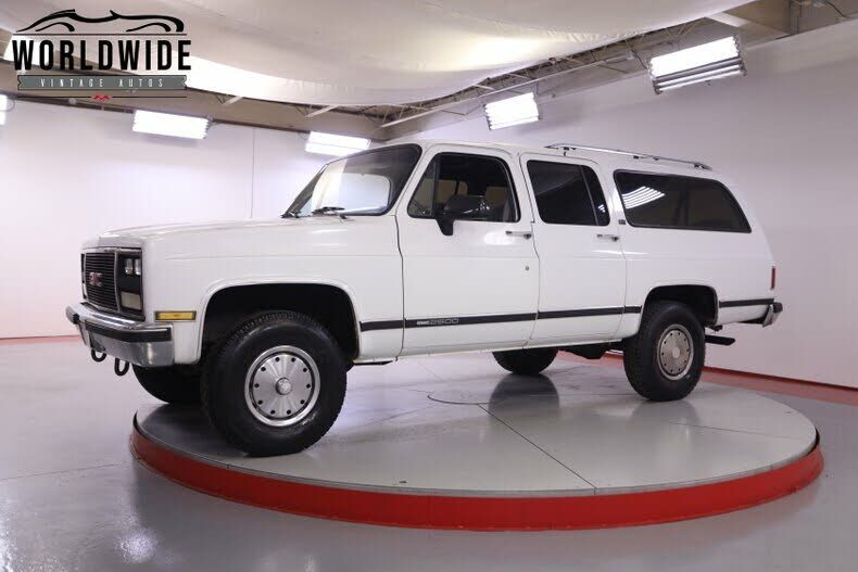 GMC Suburban