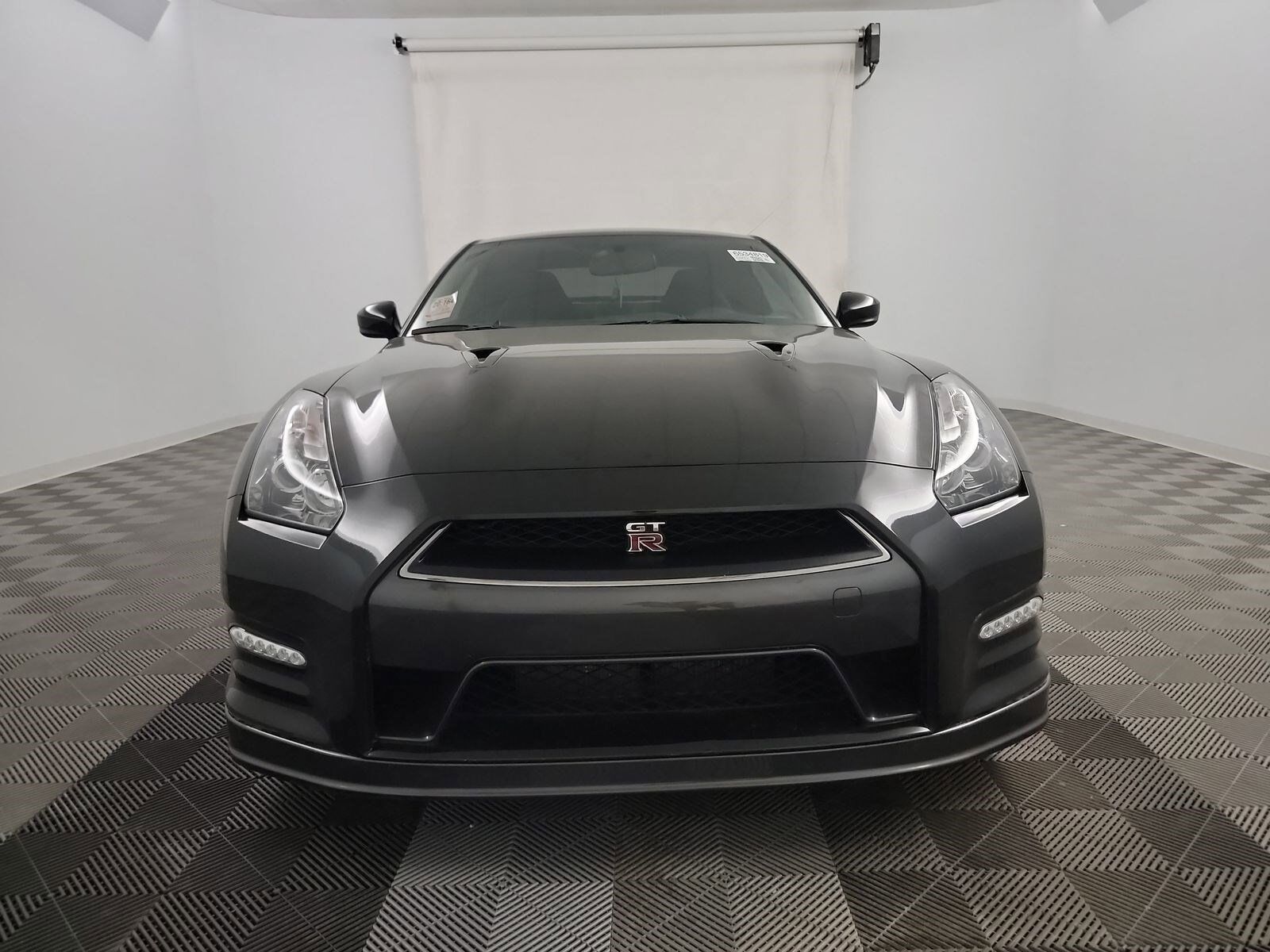 Nissan GT-R