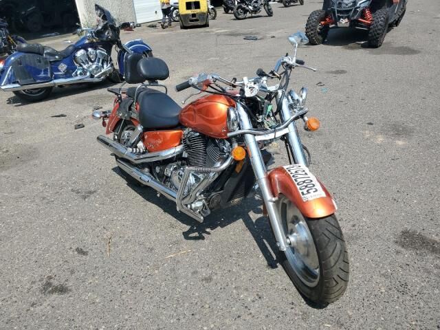 Honda VT1100C2 (SHADOW SABRE)