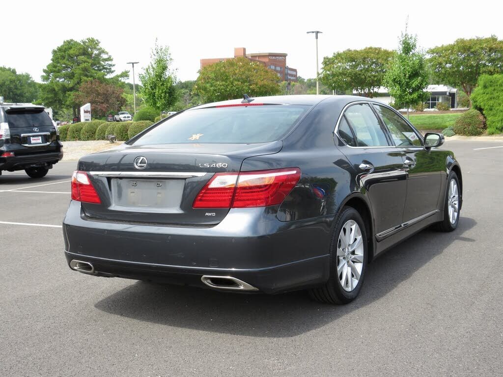 2011 Lexus LS