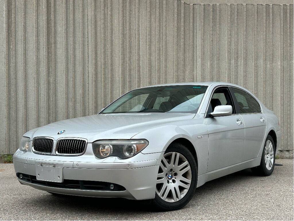 BMW 745i