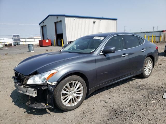 Infiniti M56