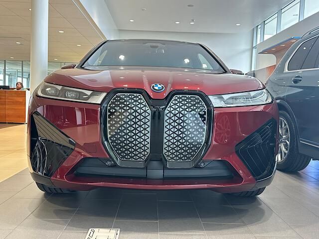 2024 BMW iX