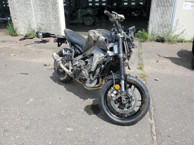 YAMAHA