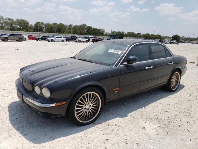 Jaguar XJR