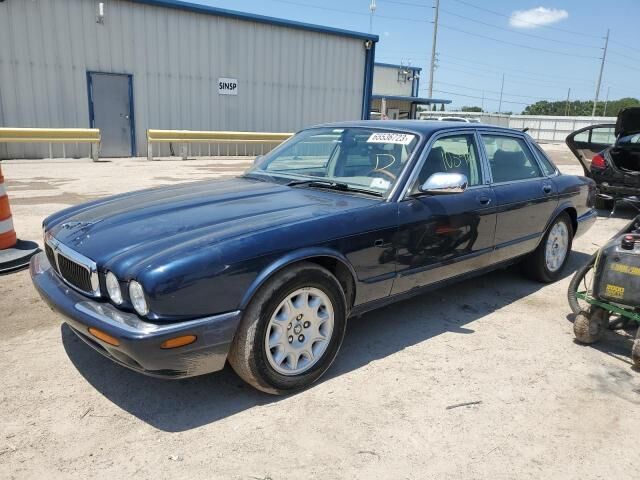 Jaguar XJ8