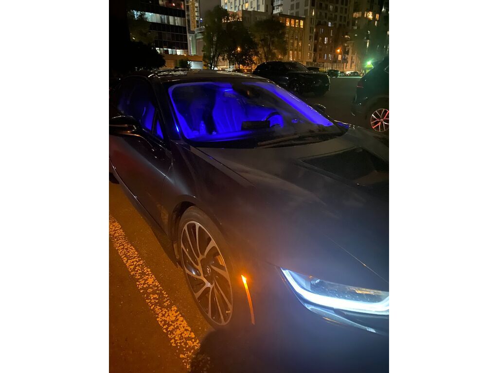 BMW i8
