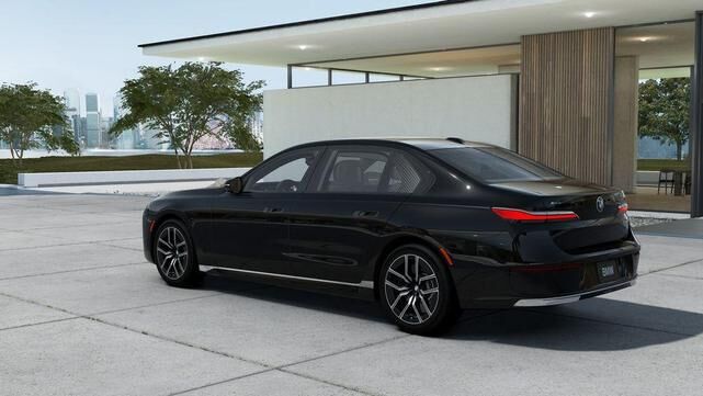 2023 BMW 760i