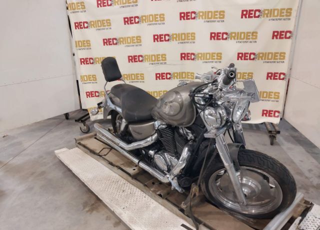 Honda VT1100C2 (SHADOW SABRE)