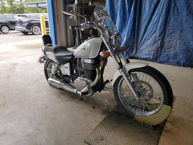 Suzuki LS650