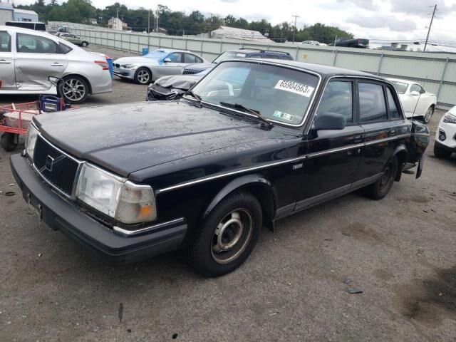 Volvo 240 Series