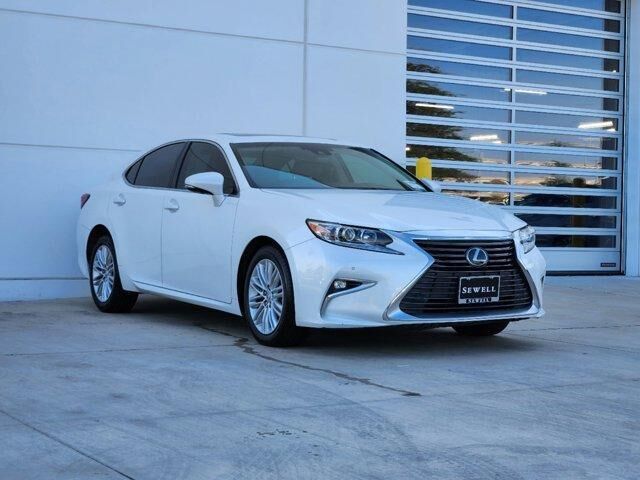 2016 Lexus ES