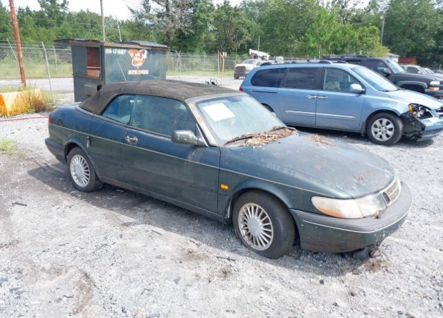 Saab 900