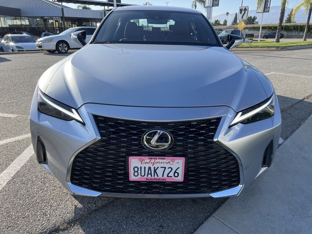 2021 Lexus IS
