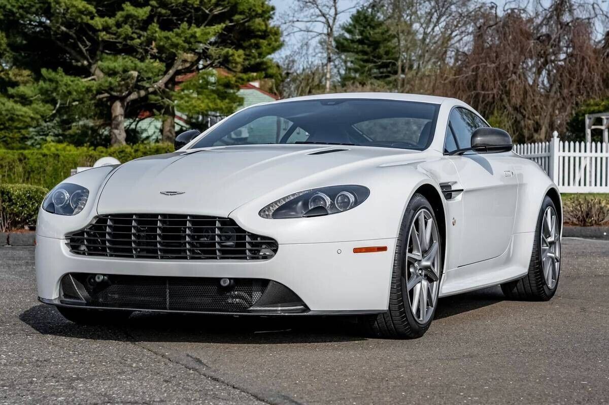 Aston Martin V8 Vantage