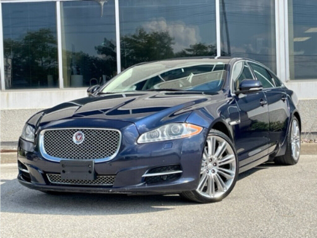 Jaguar XJ