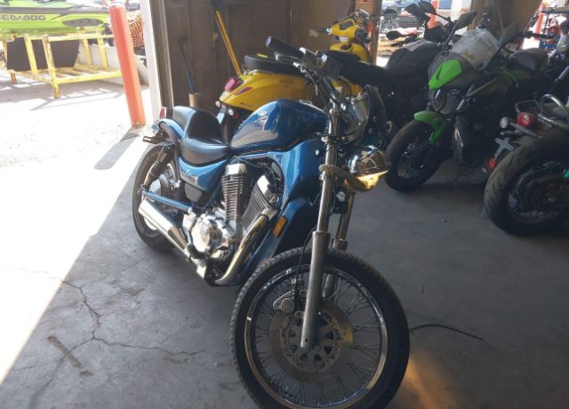 Suzuki VS750 Intruder