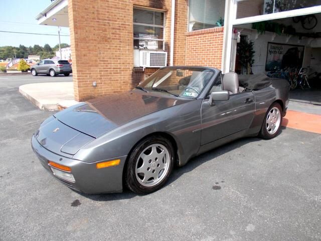Porsche 944