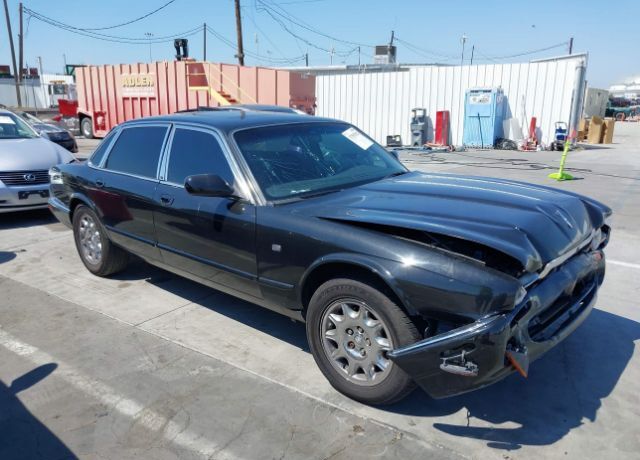 Jaguar XJ8