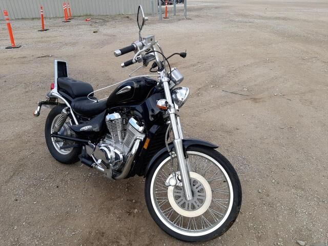 Suzuki VS800