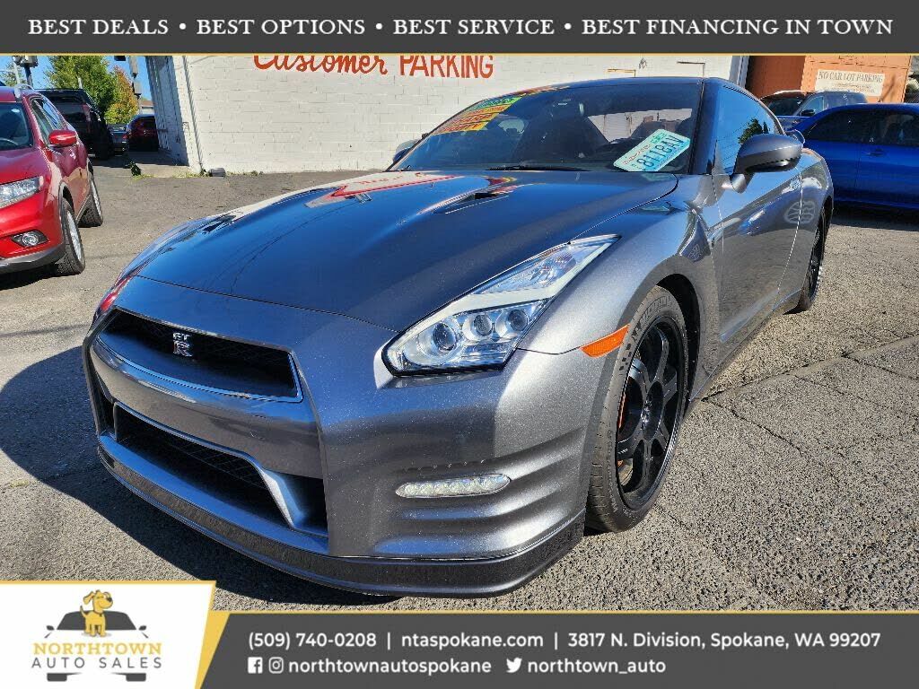 Nissan GT-R