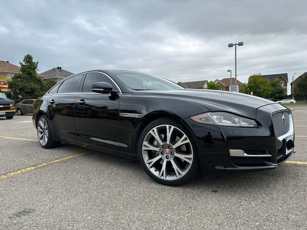 Jaguar XJ