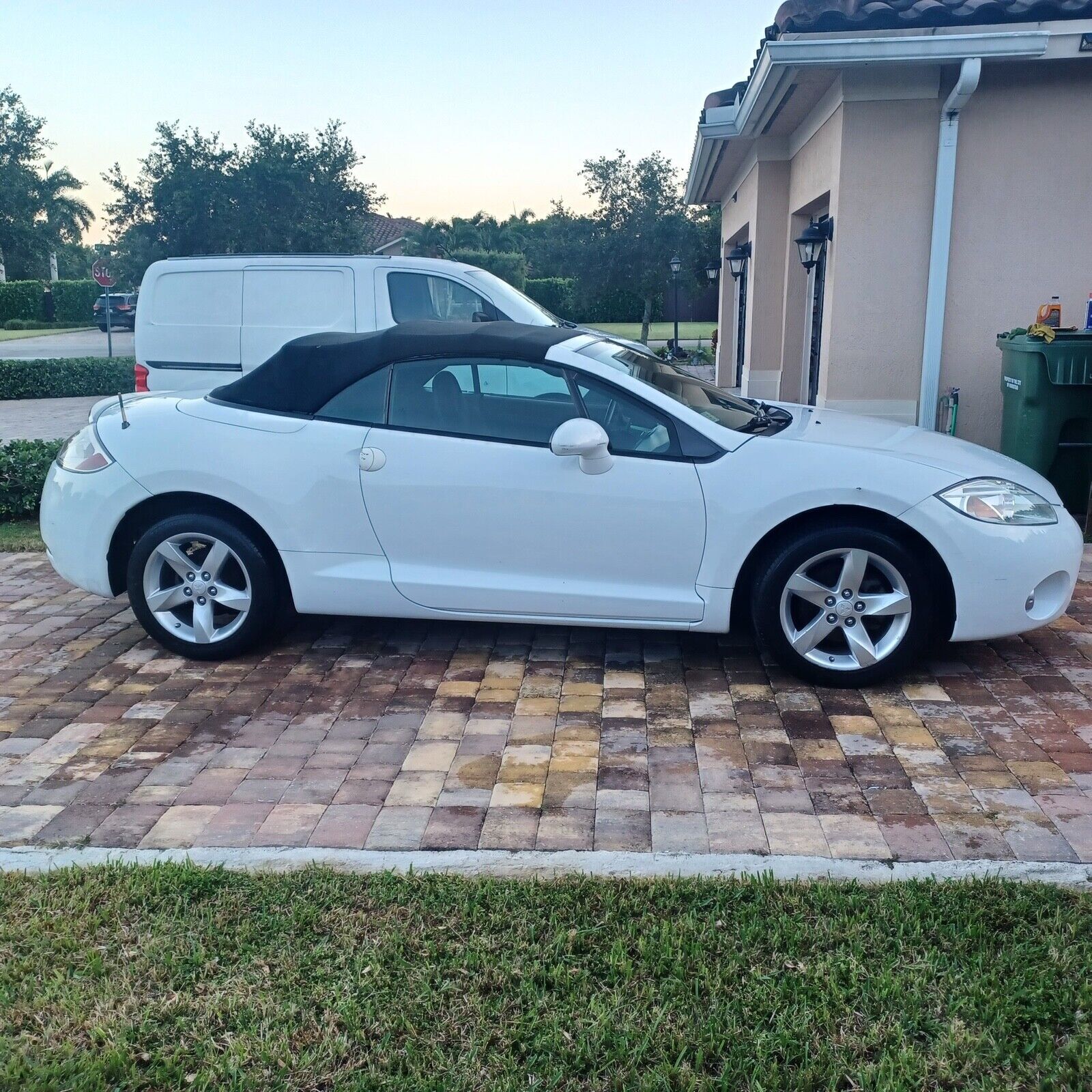 Mitsubishi Eclipse Spyder