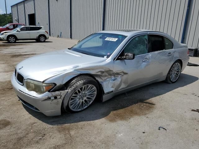 BMW 745i