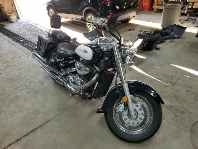Suzuki VL800