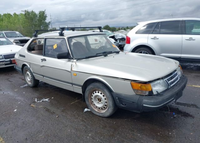 Saab 900
